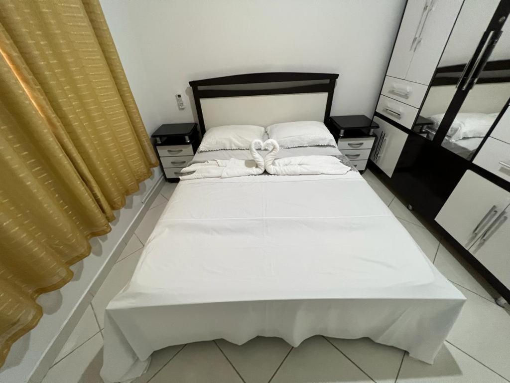 MELHOR AVALIACAO - AR SPLIT nos 2 Quartos - Internet de 200 megas - Netflix - Disney Plus - Churrasqueira - Rede para Descanso - 8 pessoas com muito CONFORTO Guarapari Exterior foto